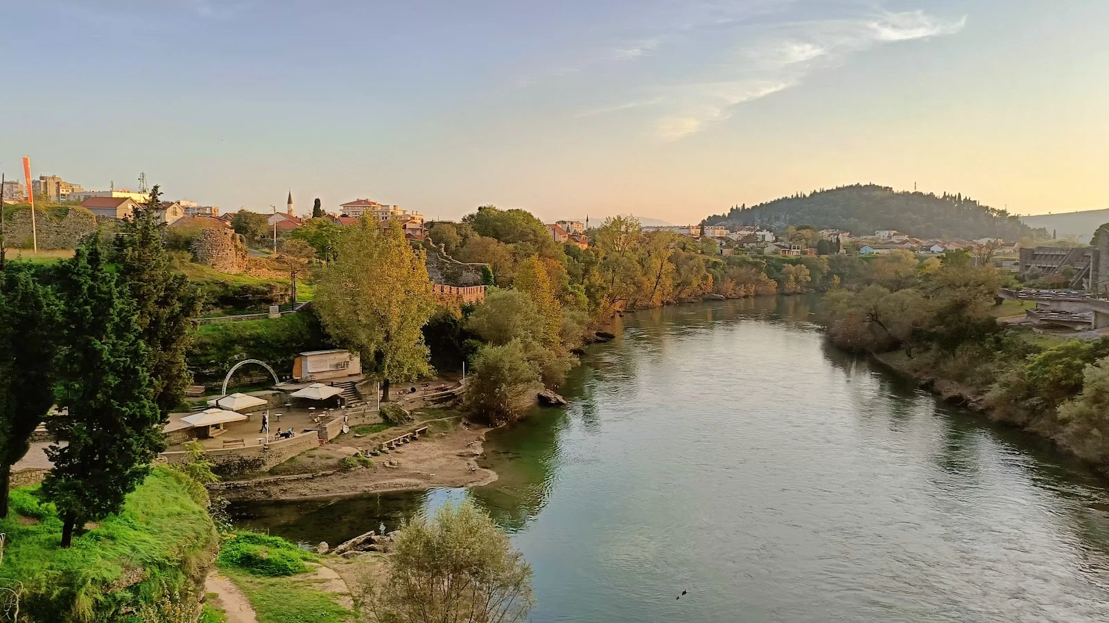 Day trip from King Nikola Monument area in Podgorica to Lake Skadar by car hire